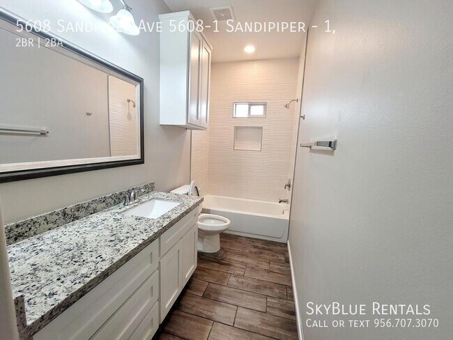 Building Photo - 5608 Sandpiper Ave
