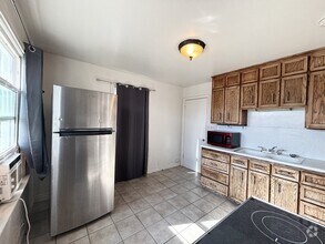 Building Photo - 416 Cornell Dr