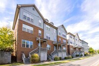 Building Photo - 942 Riverside Dr