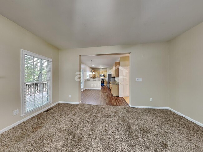 Building Photo - 8220 Duck Creek Dr