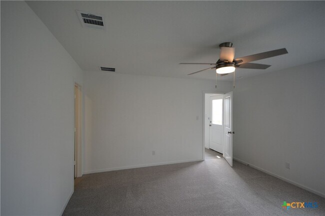 Building Photo - 1537 Hummock Steep