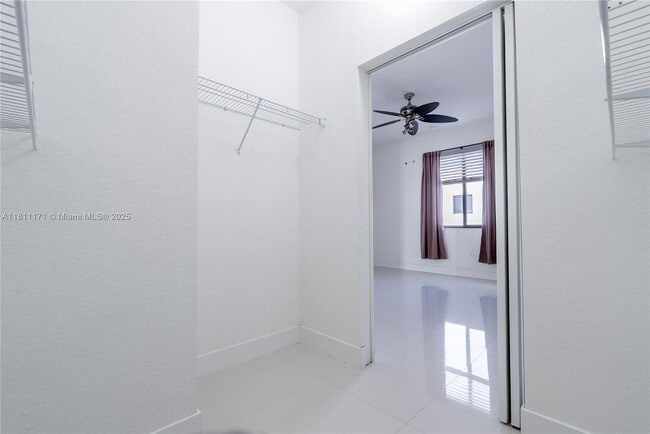 Building Photo - 481 SW 91st Ct