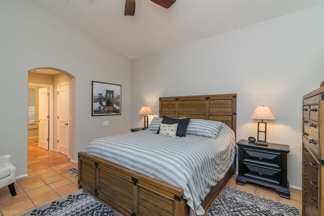 Building Photo - 9315 E Aster Dr