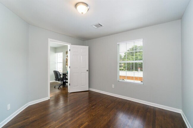 Building Photo - 5205 Irvington Blvd
