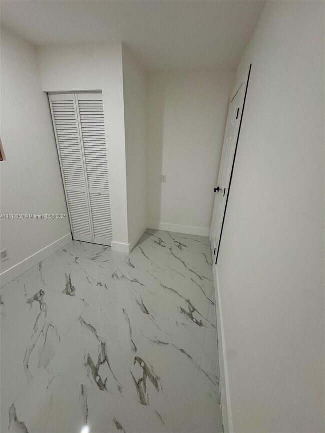 Building Photo - 2326 NW 59th St