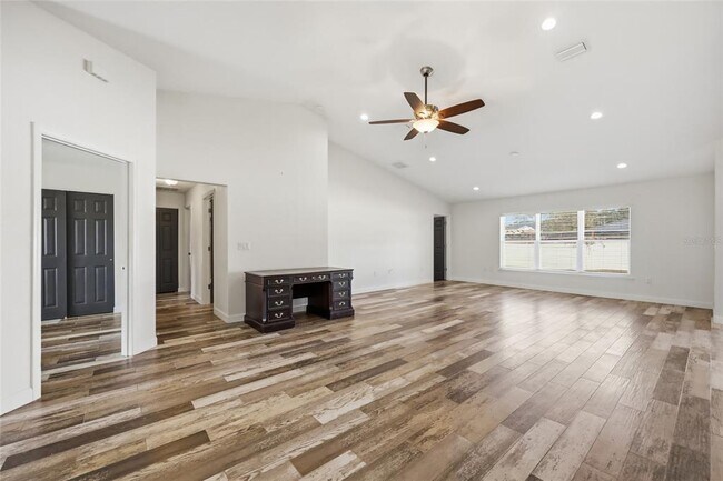 Building Photo - 3805 SW 115th St