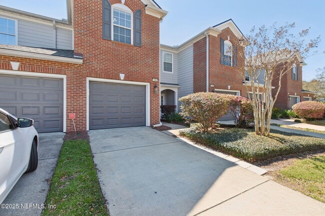 Building Photo - 13362 Stone Pond Dr