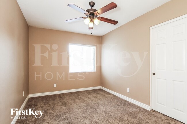 Building Photo - 12215 N 36th St