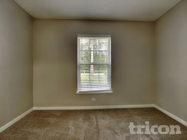 Building Photo - 4468 Woodley Creek Rd