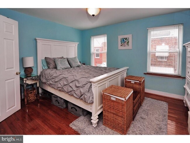 Building Photo - 728 S Smedley St