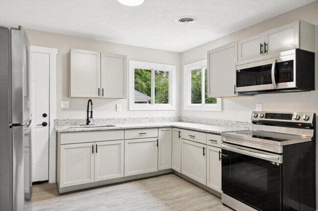 Building Photo - 3409 Barbee Dr