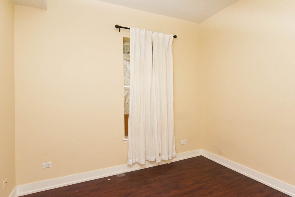 Building Photo - 4748 N Kenneth Ave