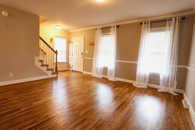 Building Photo - 314 Wyndhurst Dr