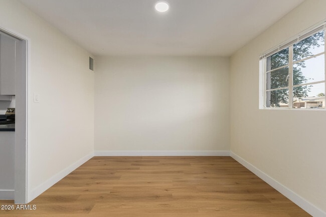 Building Photo - 2013 W San Juan Ave