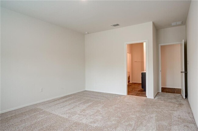 Building Photo - 14500 Fitzgibbon Dr
