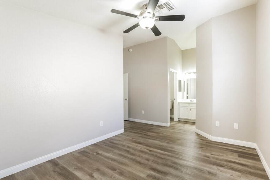 Building Photo - 5269 Mineral Lake Dr