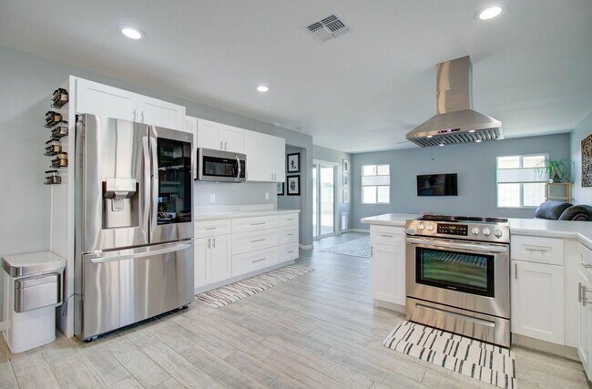 Building Photo - 17802 N 41st Ave