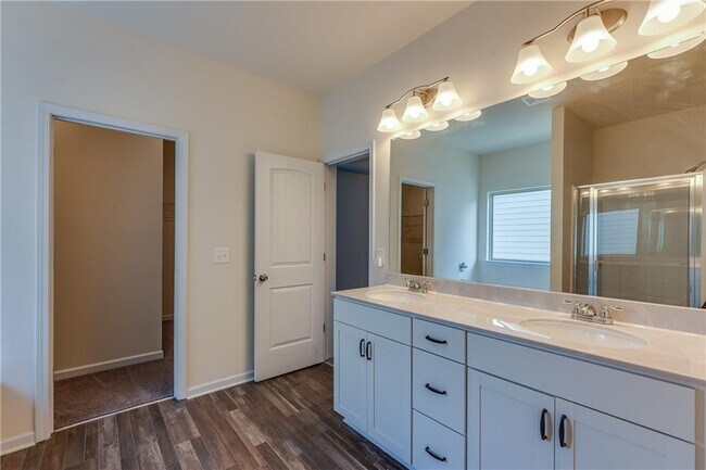 Building Photo - 5317 Burrus Ln