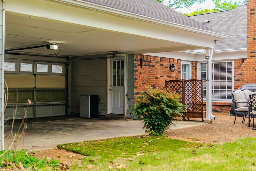 Building Photo - 7969 Cross Ridge Dr