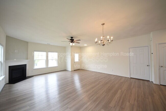 Building Photo - 126 Peck Ln