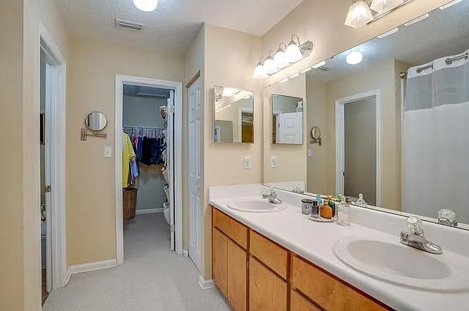 Building Photo - 3498 Chatelaine Ct
