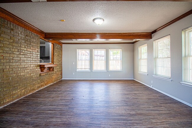 Building Photo - Great 3 Bed 2 Bath in OKC!