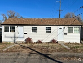 Building Photo - Updated 1 bedroom unit