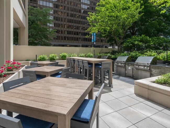 Building Photo - 303 E Wacker Dr
