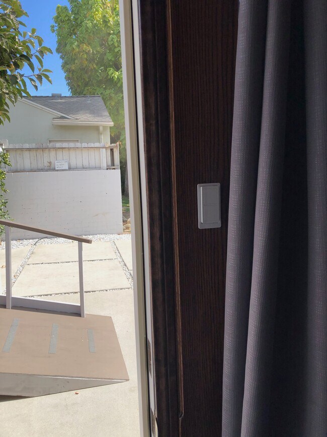 Doorway from Guest Suite - 15161 Killion St
