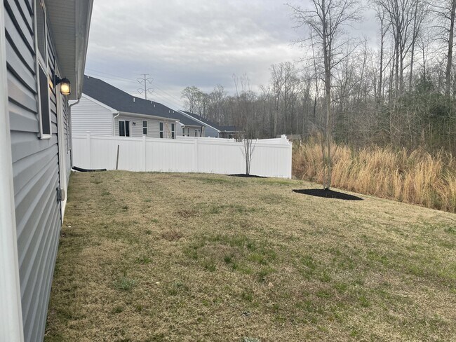 Building Photo - 116 Armistead Burwell Crse