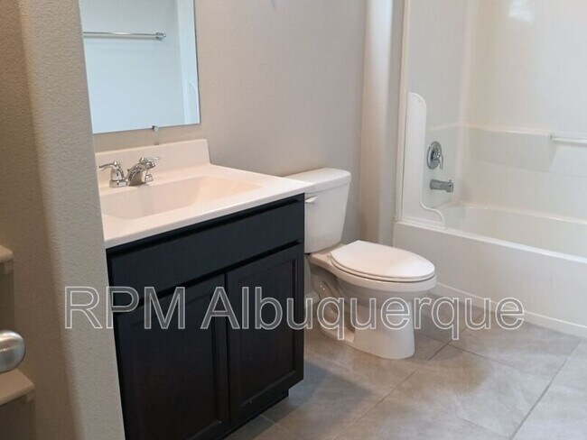 Building Photo - 4863 Blackburn Rd NE