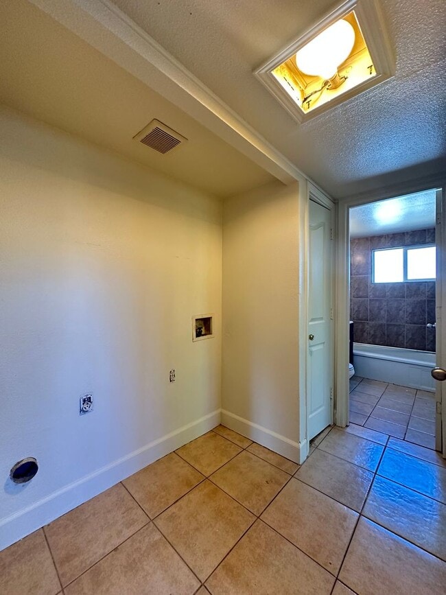 Building Photo - Coming Soon! West Sac Three Bedroom Home