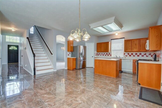 Building Photo - 25915 Drybrook Rd