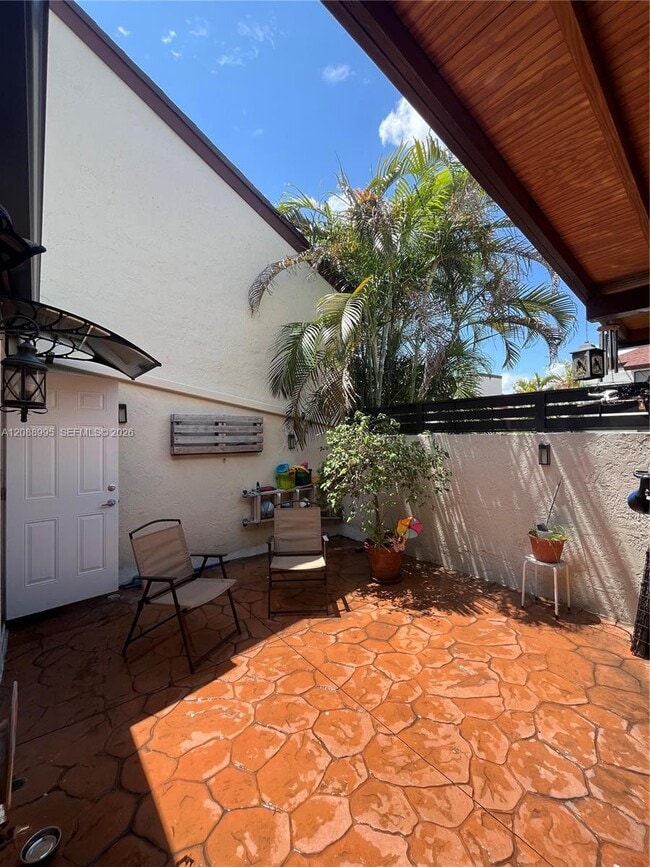 Building Photo - 447 NW 98th Ct