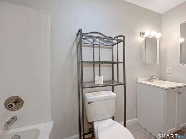 Building Photo - 23 Amato Dr