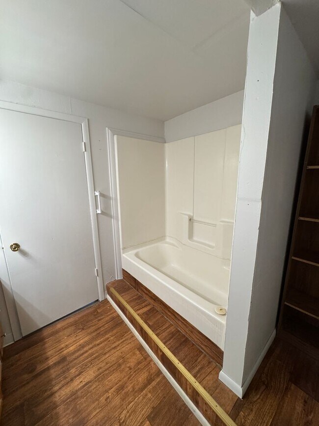 Building Photo - 2192 ID-33