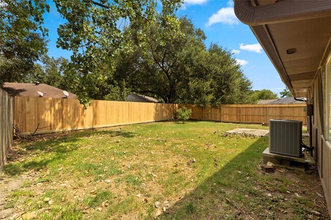 Building Photo - 126 Wood Hollow Dr