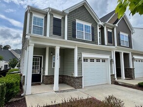 Building Photo - Heather Park Townhomes