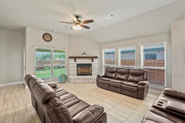 Building Photo - 1336 Fox Gln Trl