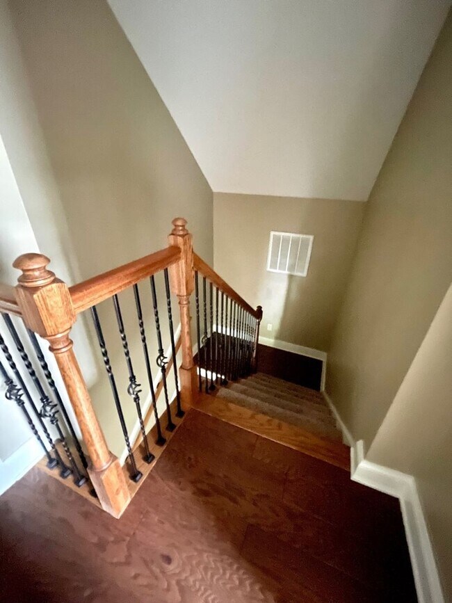 Building Photo - **DOWNTOWN JACKSON** Hub City LIFT Wellnes...