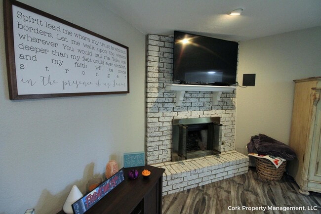 Building Photo - 1301 Del Norte Dr