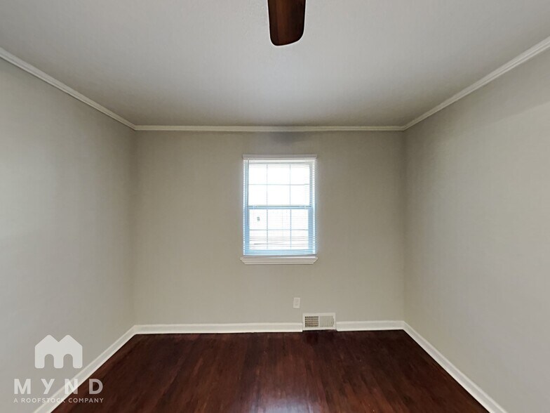 Building Photo - 2141 Province Ln