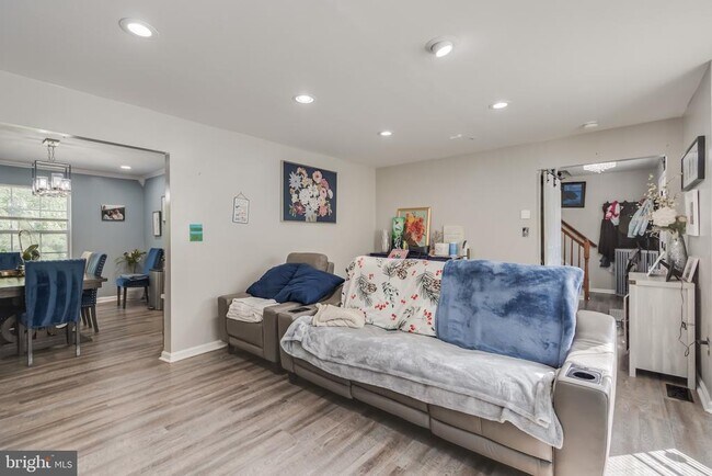 Building Photo - 3107 Ladova Way