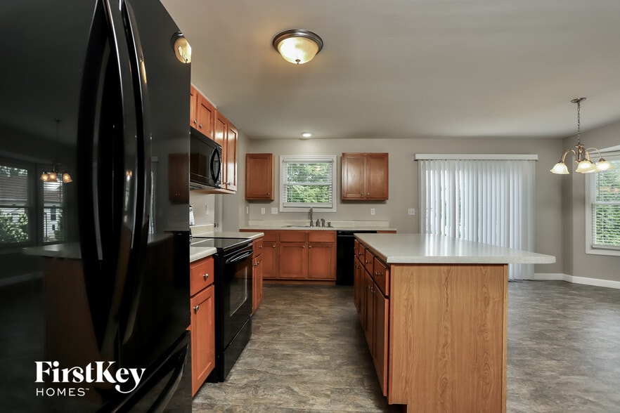 Building Photo - 128 Homefield Lake Ct