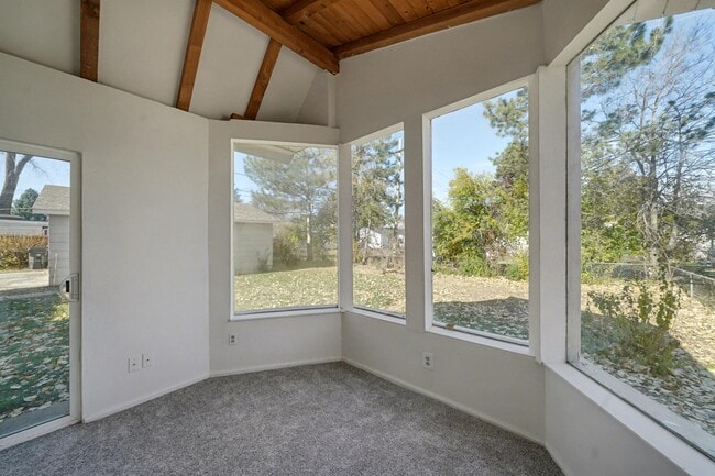 Building Photo - 5055 E Dartmouth Ave