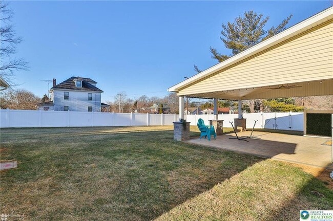 Building Photo - 2811 Kingsview Ave