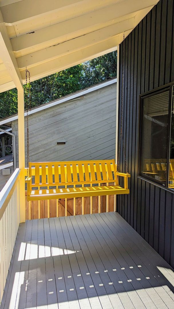 Building Photo - Wonderful Two-Story Seattle House ready to for a family to make it a HOME!