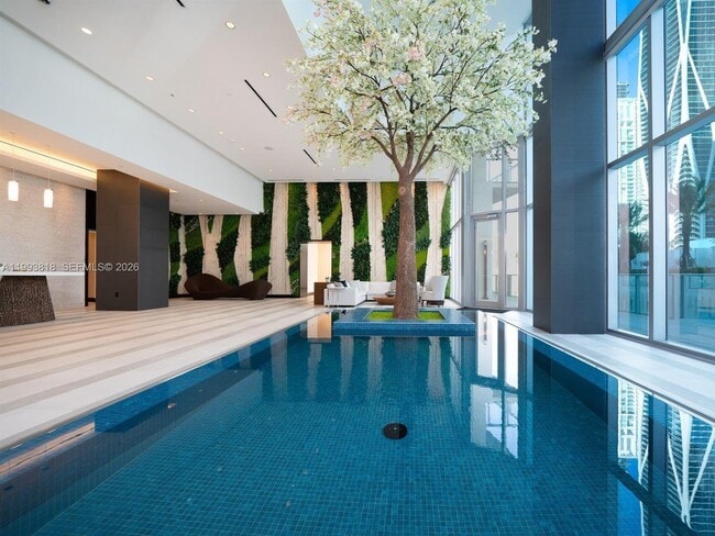 Building Photo - 851 NE 1st Ave