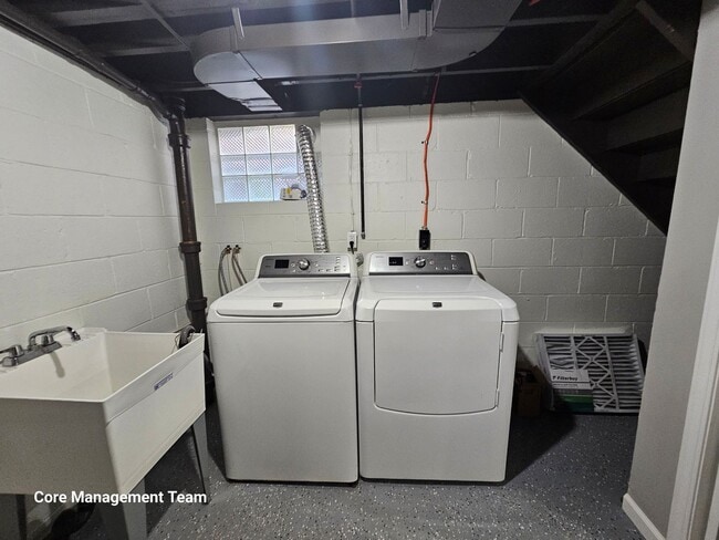 Building Photo - Amazing 3 Bedroom house Located in Lawrenceville!