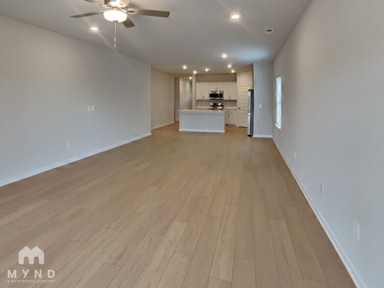 Building Photo - 15653 Ruthie Lynn Dr